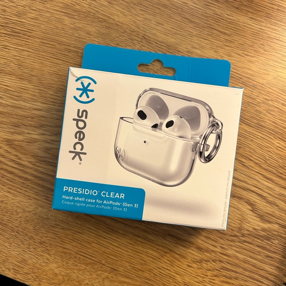 Transparent Hard-Shell AirPods Case with Carabiner for gen 3